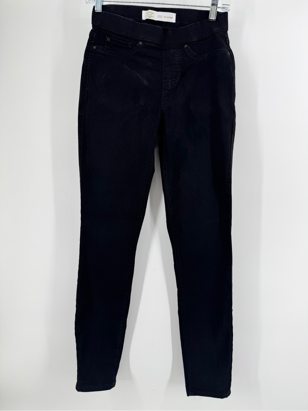 Levi’s signature Black Skinny Pants